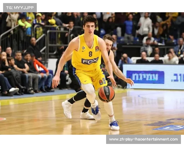 阿夫迪亚在对阵老鹰的精彩表现爆发32分15篮板10助攻本赛季明显提升竞技状态 阿夫迪亚在对阵老鹰的精彩表现爆发32分15篮板10助攻本赛季明显提升竞技状态